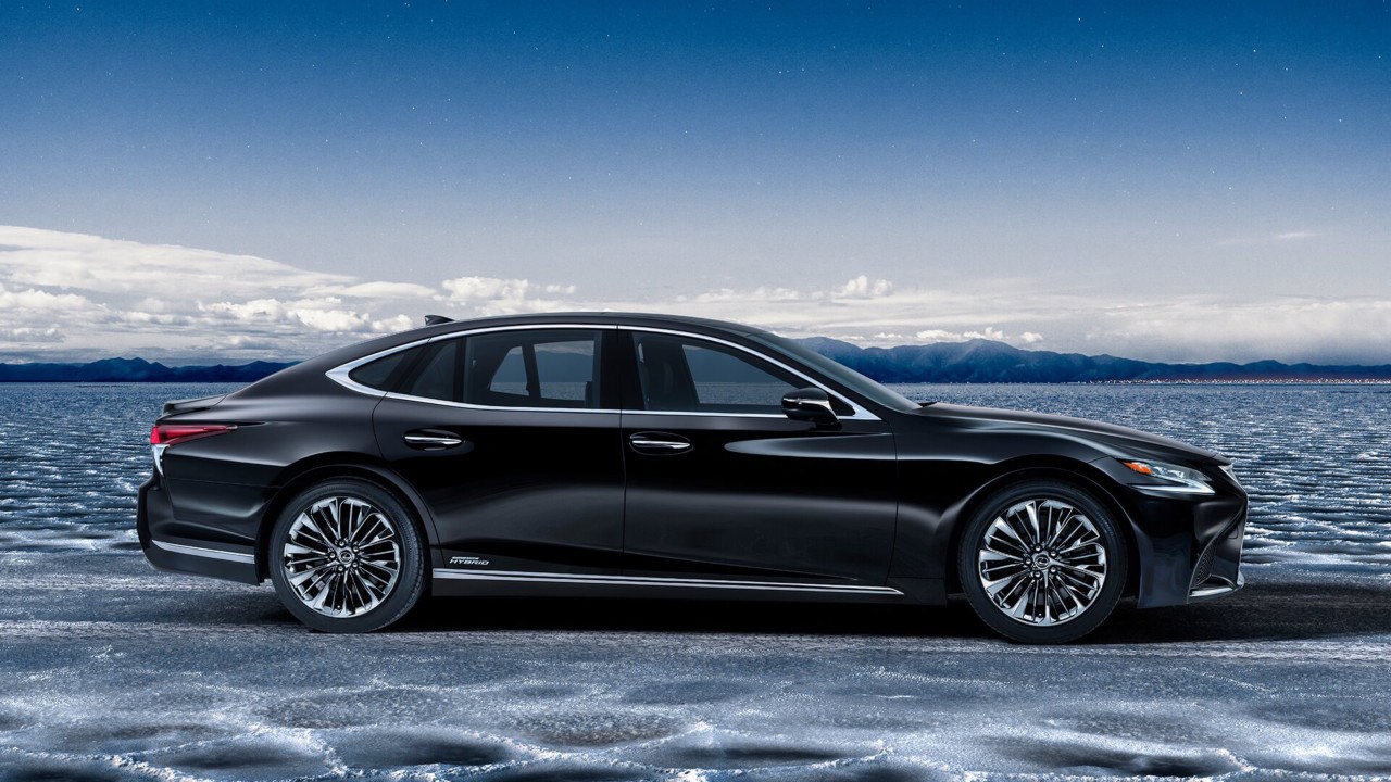 Lexus LS front of car