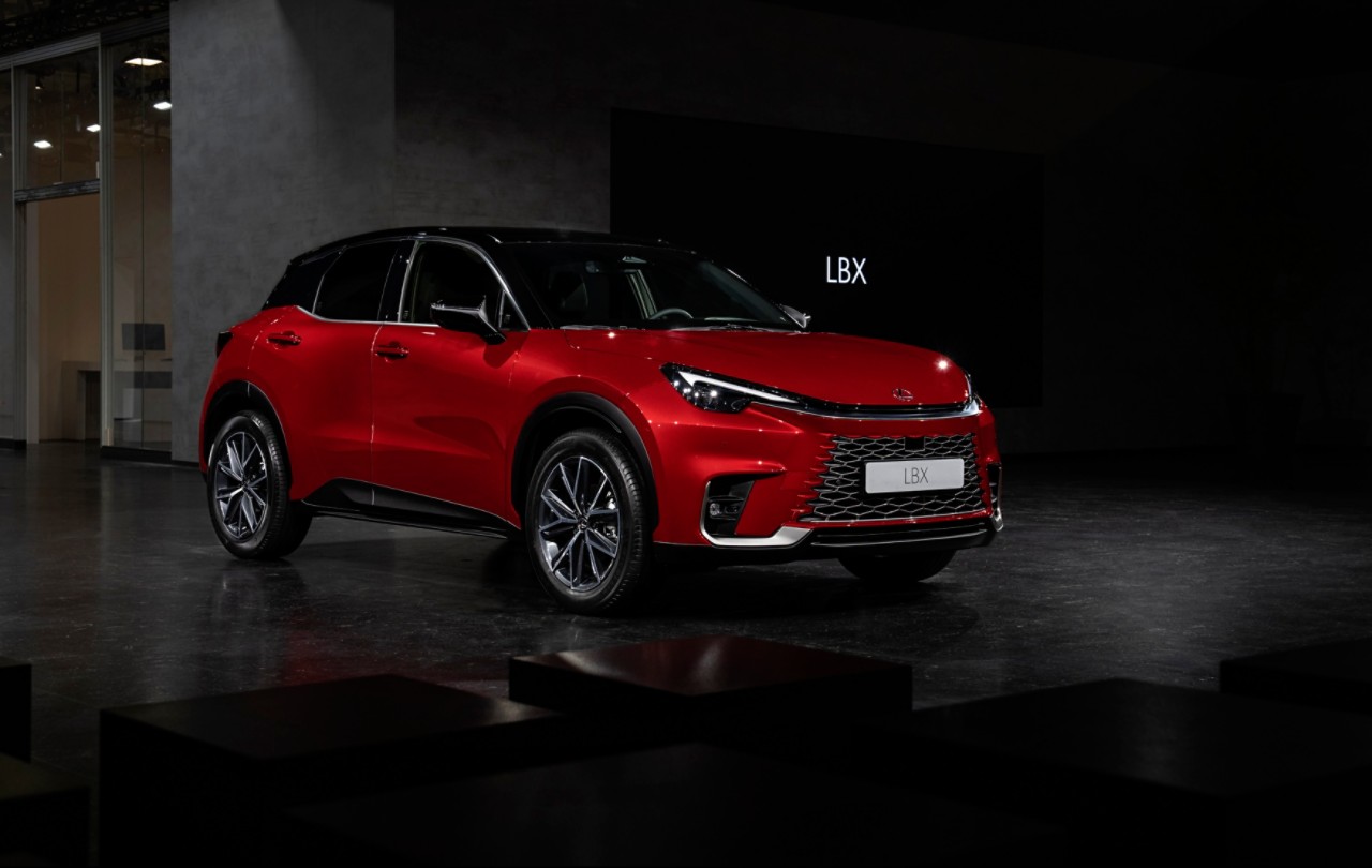 lexuslbxwpmilan10