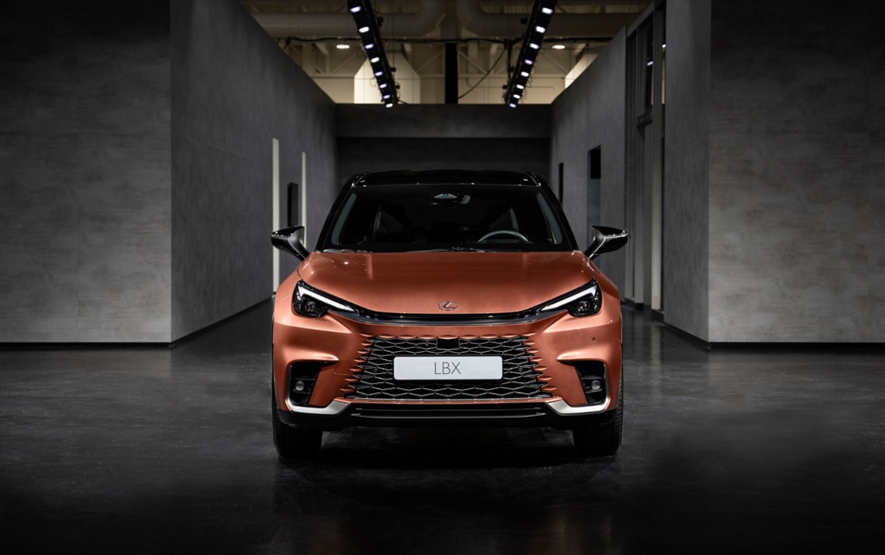 lexuslbxwpmilan15