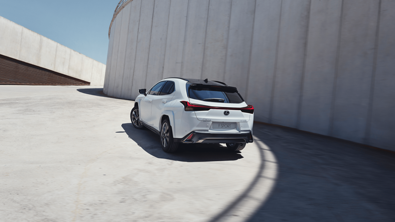 five-million-luxury-suvs-1920x1080-2