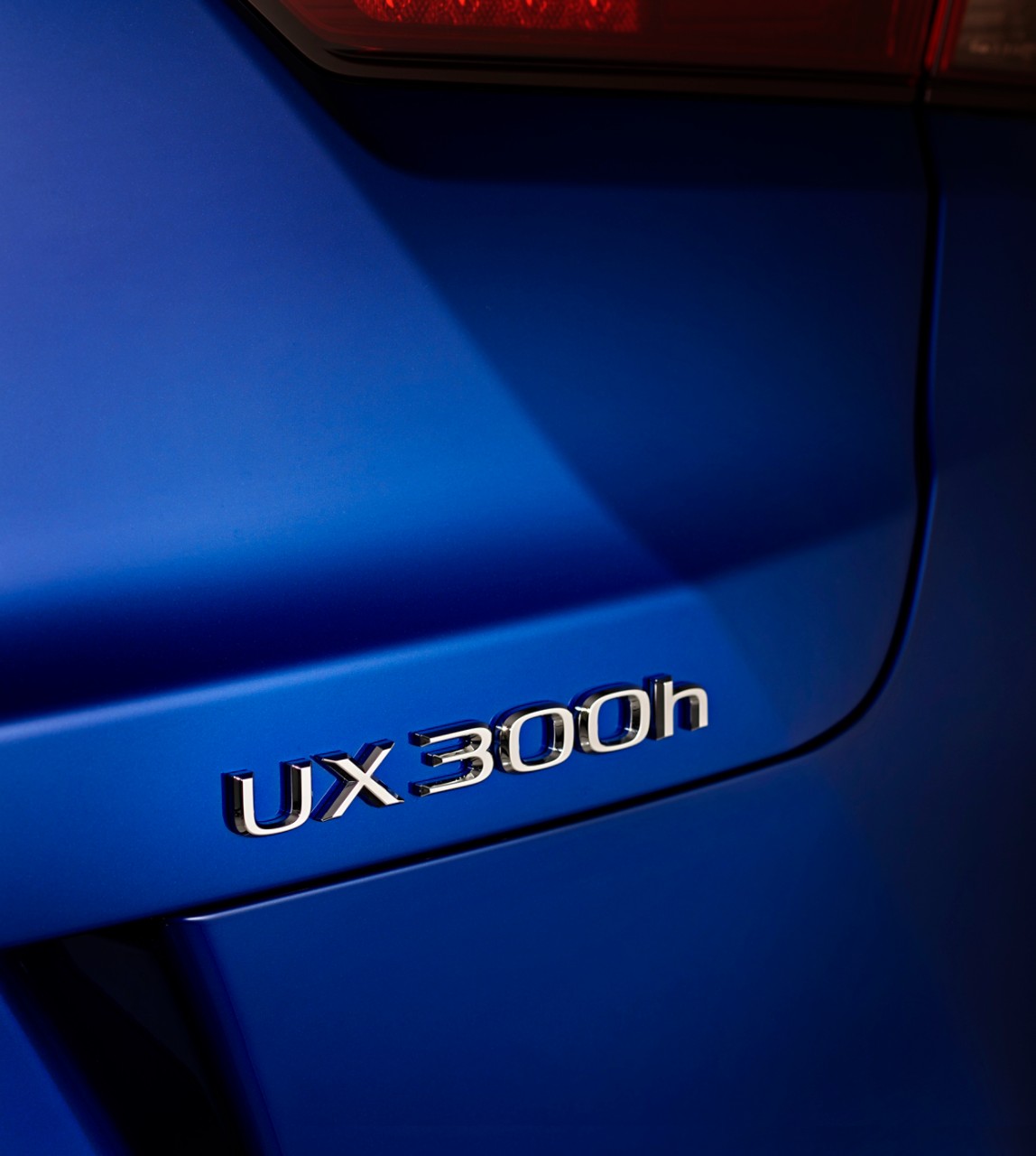 Lexus UX badge