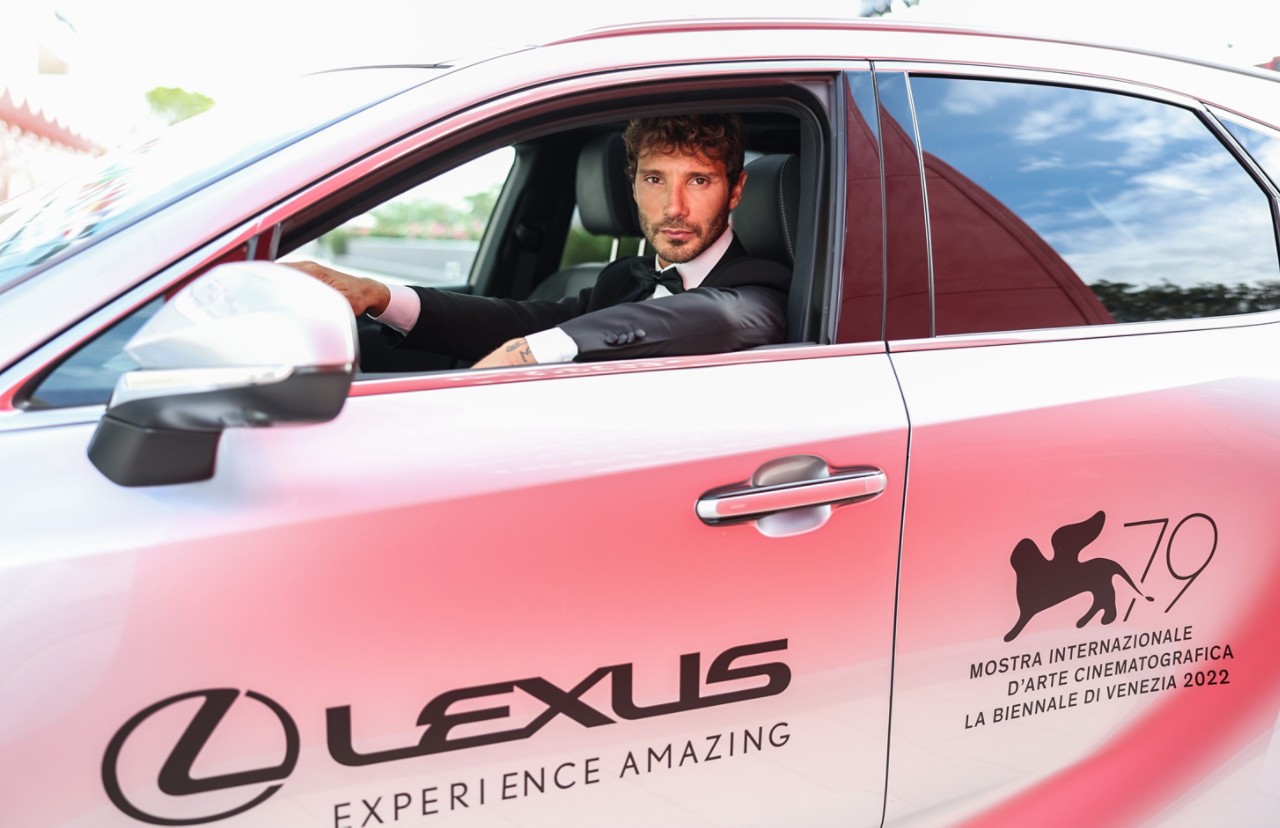 Lexus annuncia una nuova unione: Stefano De Martino è il nuovo Lexus Ambassador